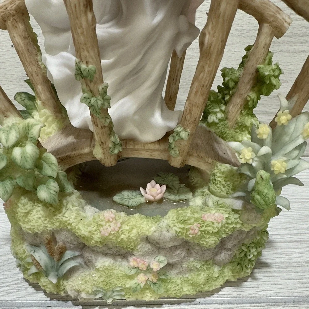 Roman Inc Seraphim Classic Garden Song 10.5x7x4.5